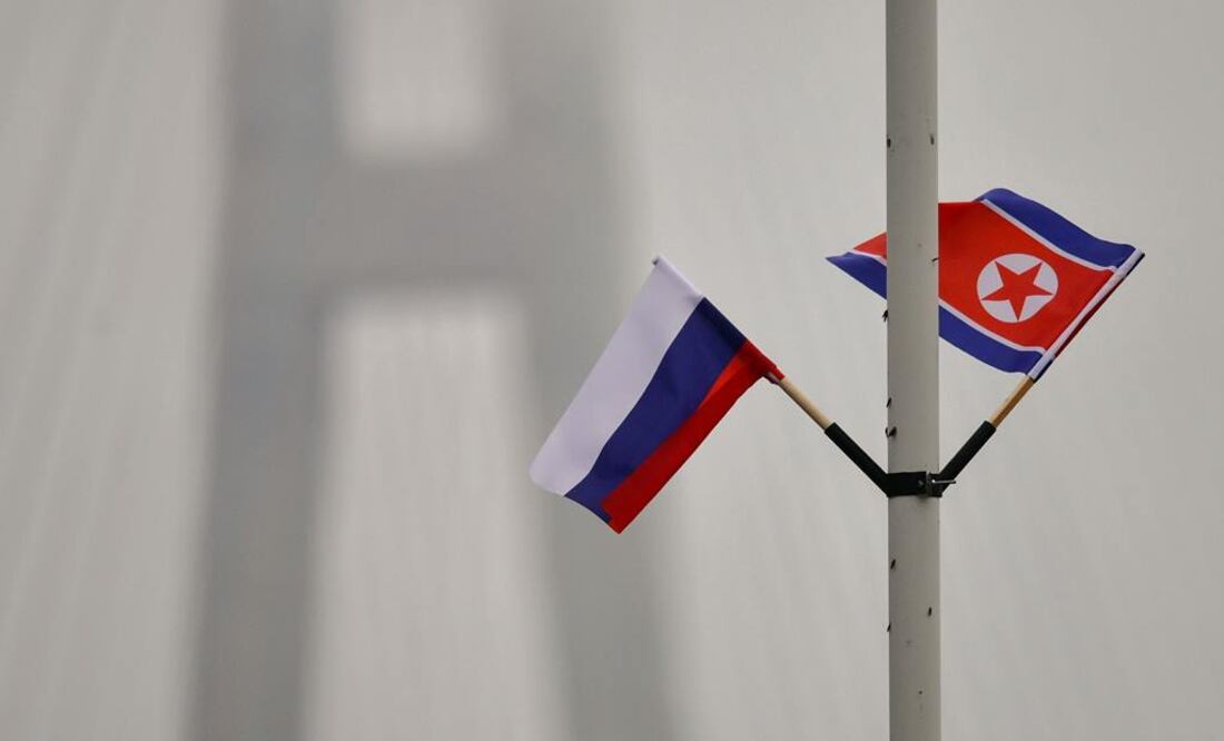 Banderas de Rusia y Corea del Norte