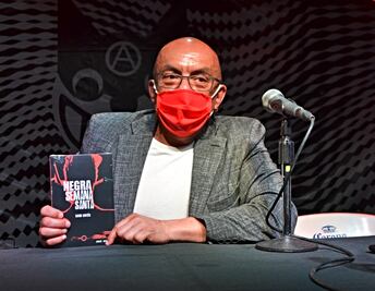 En "Negra Semana Santa" David Cortés sale de su zona de confort