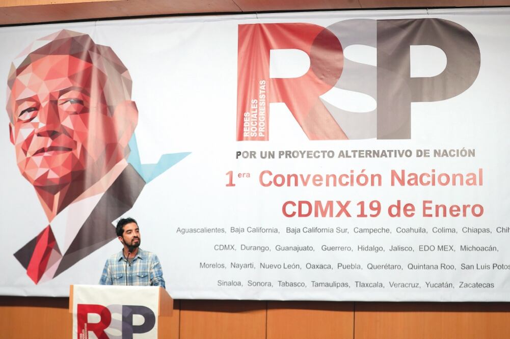 En la Primera Convención Nacional de Redes Sociales Progresistas, el nieto de Elba Esther Gordillo, René Fujiwara, dijo que no quieren que el partido sea parte del montón. Foto: IRVIN OLIVARES. EL UNIVERSAL