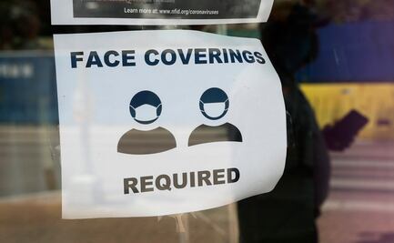 Pese a advertencias, gobernador de Texas retira el uso obligatorio de cubrebocas