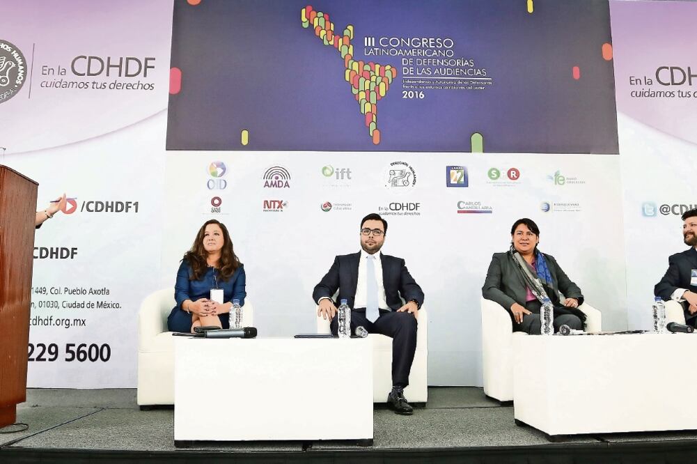 Gabriel Contreras, presidente del Instituto Federal de Telecomunicaciones (IFT), durante la inauguración del Congreso Latinoamericano de las Defensorías de la Audiencia en la Comisión de Derechos Humanos. (FOTO: BERENICE FREGOSO. EL UNIVERSAL)