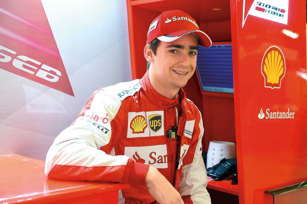 Esteban aprovecha al máximo su estancia en el equipo al asimilar los consejos que le brindan los ex campeones mundiales, Sebastian Vettel y Kimi Raikkonen. Foto: CORTESÍA ESCUDERÍA FERRARI