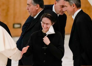 Papa Francisco nombra a mujer como “gobernadora” del Vaticano; “las monjas saben hacerlo mejor que los hombres”, afirma