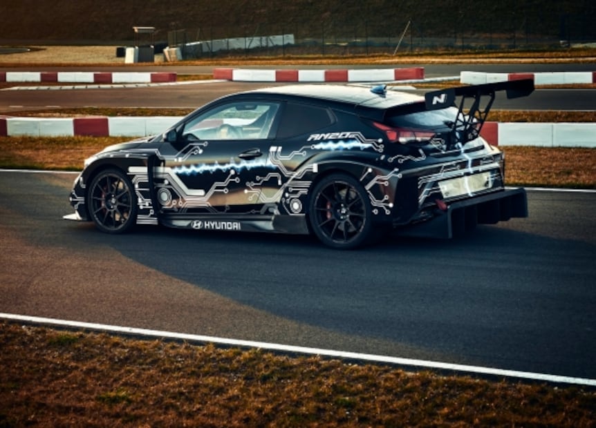 Hyundai construye auto de carreras eléctrico con 810 caballos de fuerza