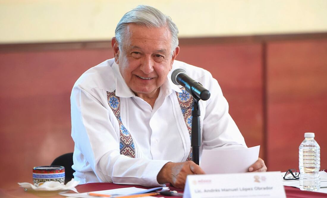 López Obrador indicó que ya lleva mucho tiempo evadiendo el acoso de extremistas y de oligarcas, luchando por la justicia y aplicando el principio de la no violencia. Foto: X @lopezobrador_