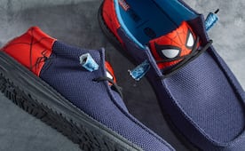 Spider-Man y Hulk inspiran la nueva colección de HeyDude
