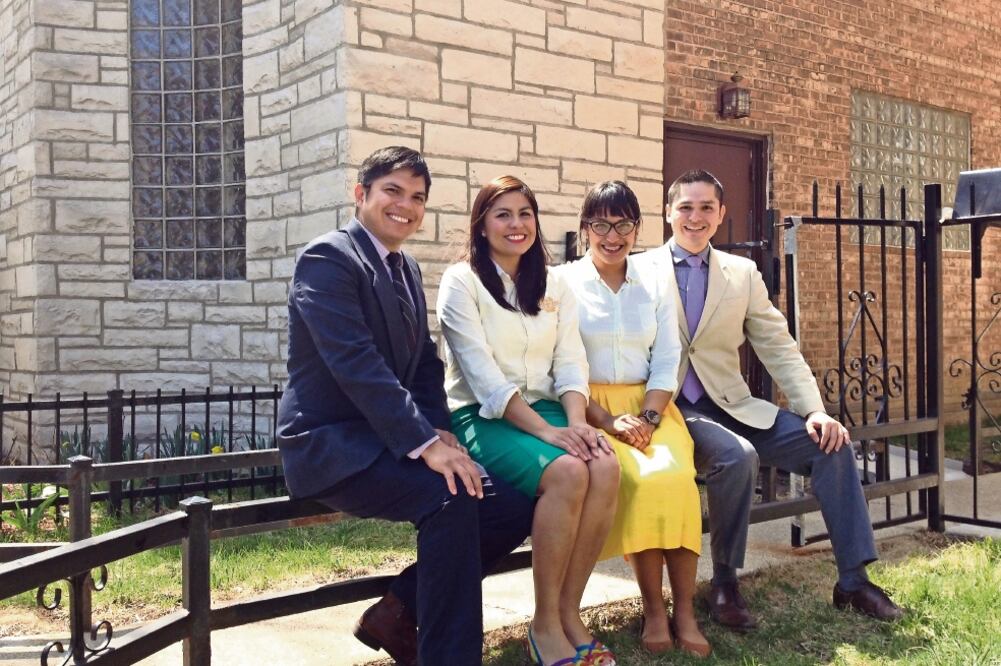 Pedro Pedroza Rodriguez (der.) y sus hermanos Juan, María y Gabriela, son originarios de Guanajuato. Ellos y sus padres, al igual que otras familias mexicanas, se fueron de indocumentados a EU para buscar una vida mejor (CORTESÍA DE PEDRO PEDROZA)