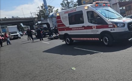 Accidente automovilístico en Cuajimalpa deja un motociclista muerto; menor de edad y mujer que viajaban con él, están lesionados