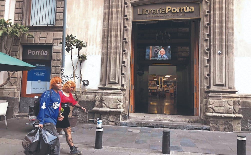 A pesar de su popularidad, Porrúa ha cerrado varias sucursales. En la imagen, la casa matriz, en República de Argentina, Centro. Foto: Diego Simón Sánchez/ EL UNIVERSAL