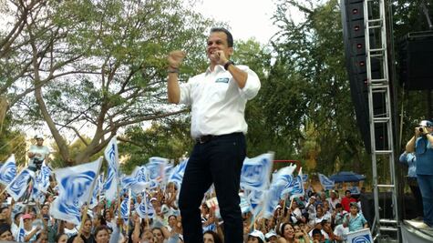 Martín Heredia cierra campaña en Culiacán