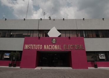 Grupos civiles organizan cadena humana para defender autonomía del INE