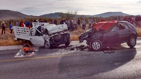 Choque deja 4 muertos en carretera de SLP