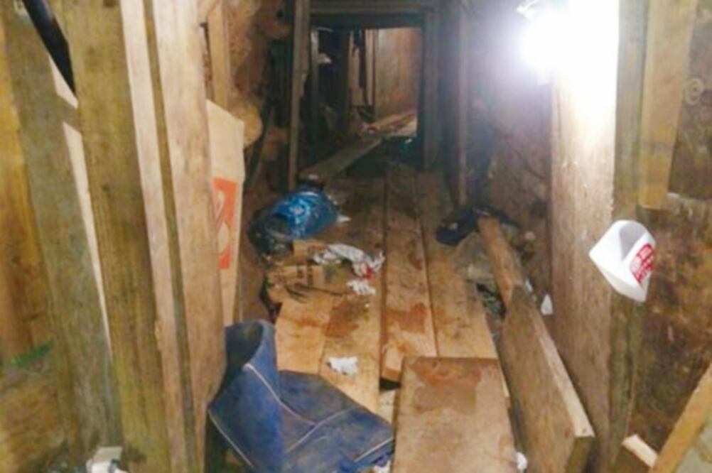 El narcotúnel que fue asegurado utilizaba como fachada una hielera, tenía una profundidad de 7 metros y 563 metros de longitud (ESPECIAL)