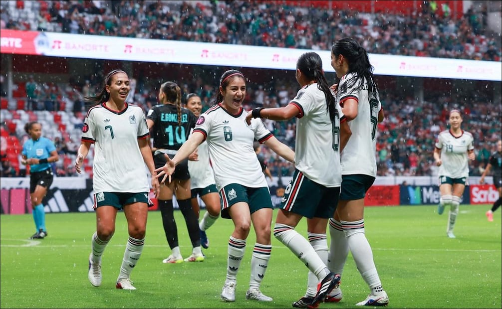 Selección Mexicana Femenil se acercó al Mundial y a los Juegos Olímpicos luego de humillar a Puerto Rico / FOTO: Alejandro Vargas - EL UNIVERSAL