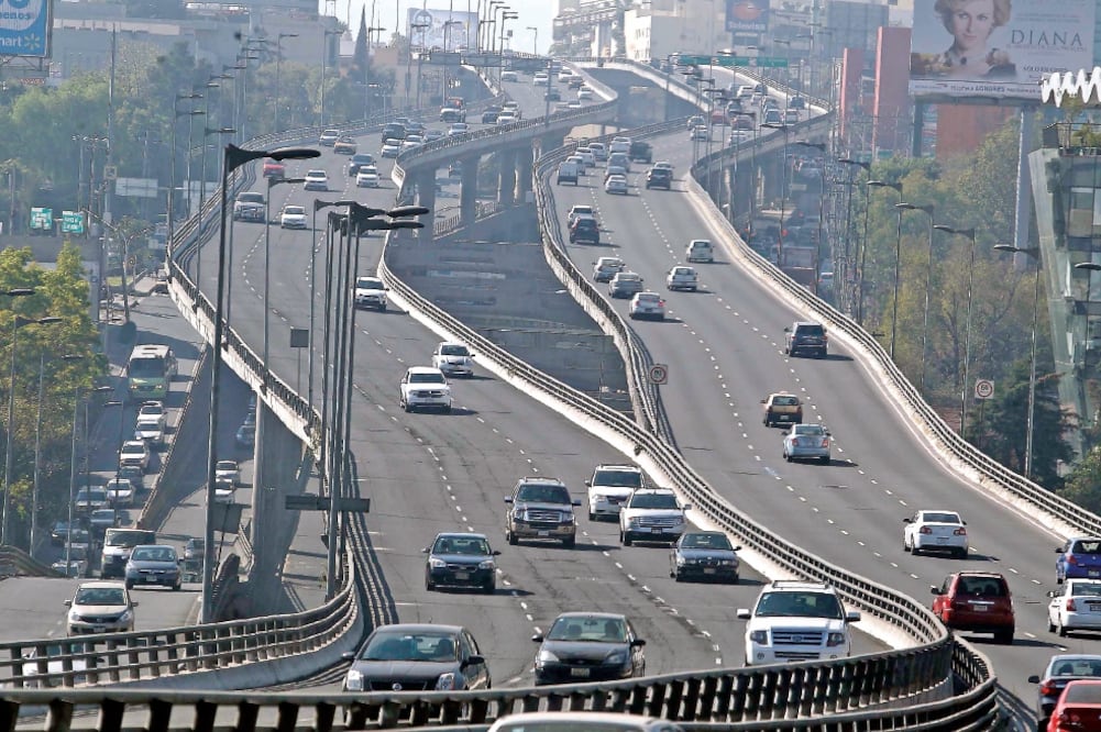 En la Cuidad operan 3 vialidades de cuota construidas con recursos de la iniciativa privada (ARCHIVO EL UNIVERSAL)