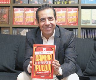 Yordi Rosado esquiva críticas y hace libro
