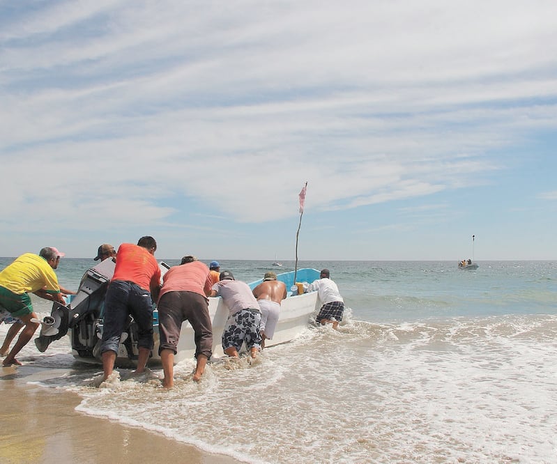 Preve nción. Protección Civil informó que continúa la alerta por el paso del frente frío, que ha causado daños materiales. ARCHIVO EL UNIVERSAL