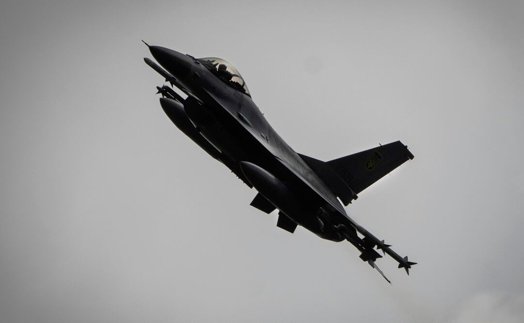 Ucrania anunció el jueves que un caza F-16 se estrelló. Foto: AP