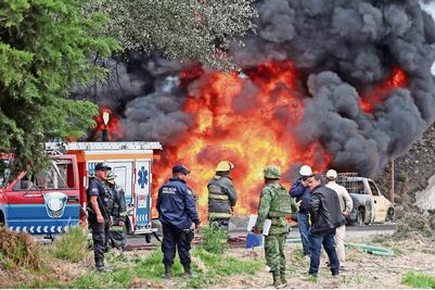 "Chupaductos" provocan explosión en Puebla