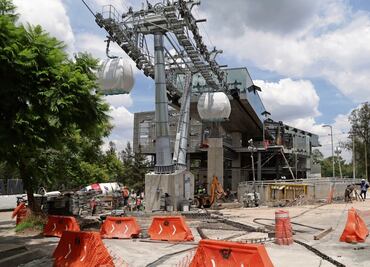 Habilitan carril reversible en Avenida Constituyentes por construcción de estación del Cablebús