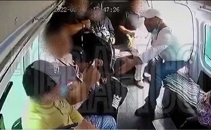 VIDEO. Con mochilazo, frustran asalto abordo de combi en límites de Iztapalapa y Los Reyes