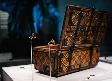 Tesoro judío oculto por 500 años llega al Met