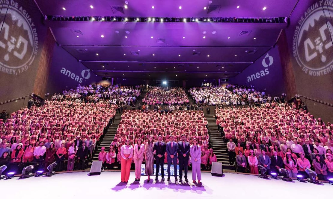 607 mujeres rinden protesta ante iniciativa "Cascos Rosas". Foto: Gobierno de Nuevo León.