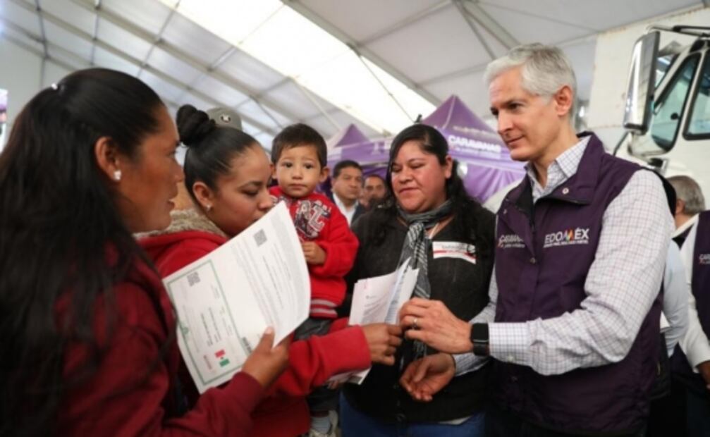 Alfredo del Mazo destaca realización de más de 33 mil trámites en 100 días