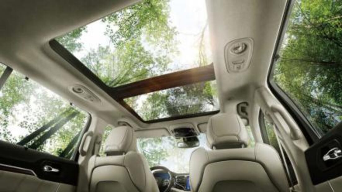 Jeep revela Grand Commander, SUV de tres filas 