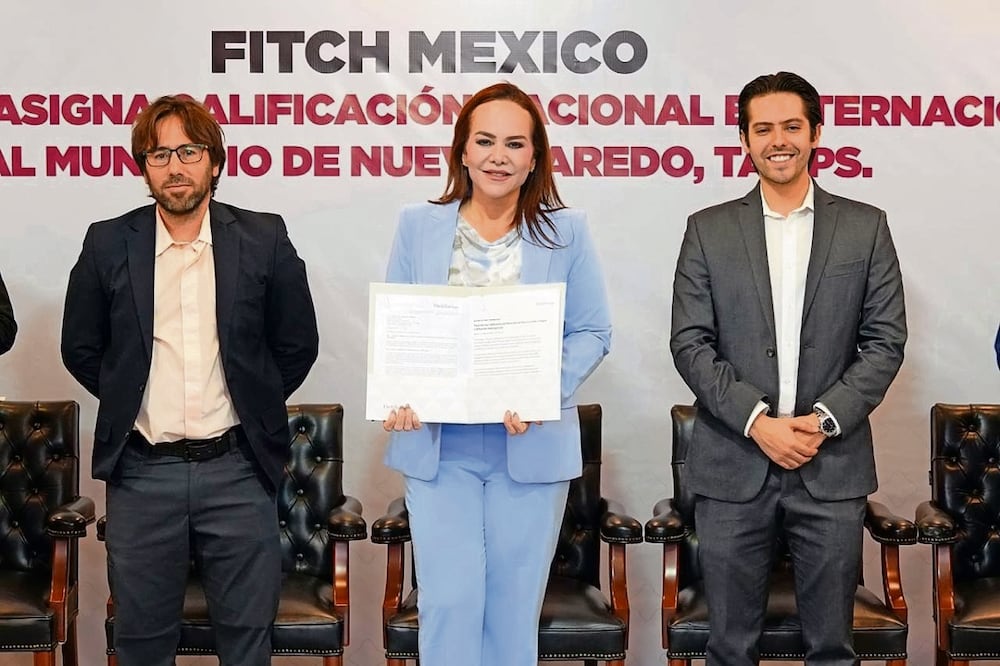 En agosto, la alcaldesa Carmen Lilia Canturosas recibió un reconocimiento de Fitch Ratings, por la máxima calificación crediticia AAA para Nuevo Laredo. Foto: Especial