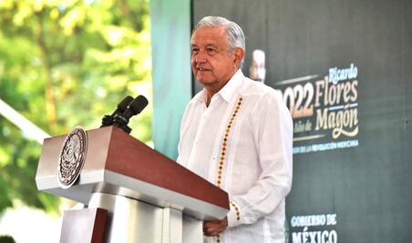 Asegura AMLO que gobierno está contrarrestando “mundo idílico” que promueven series del narco