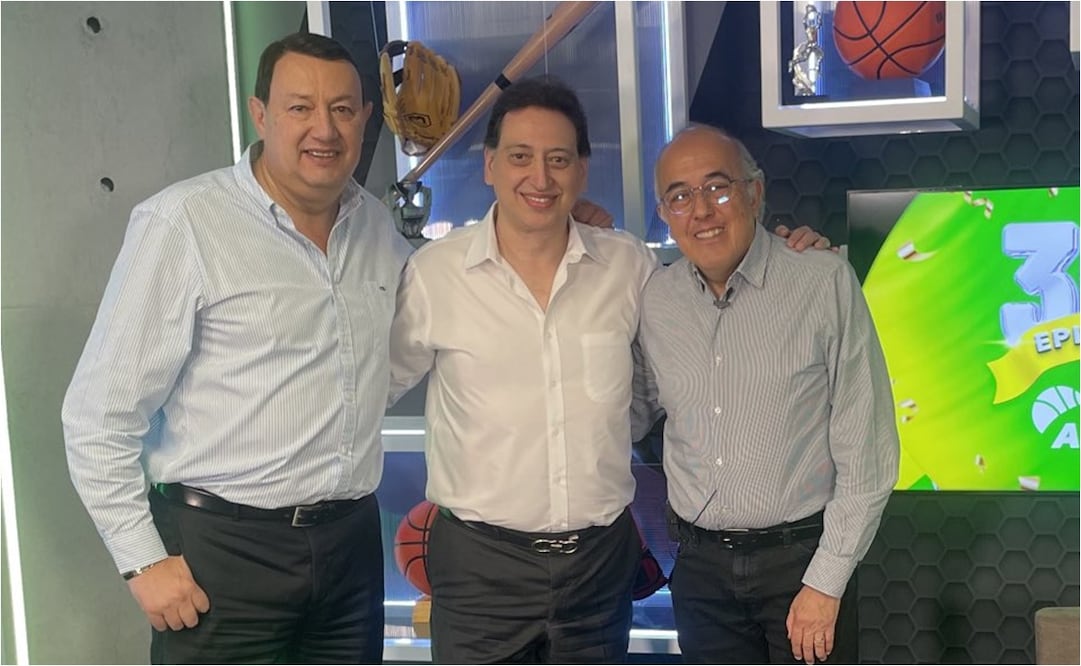 FOTO: Pepe Segarra volvió a Televisa; se reencontró con Antonio de Valdés y Enrique Burak - @EnriqueBurak