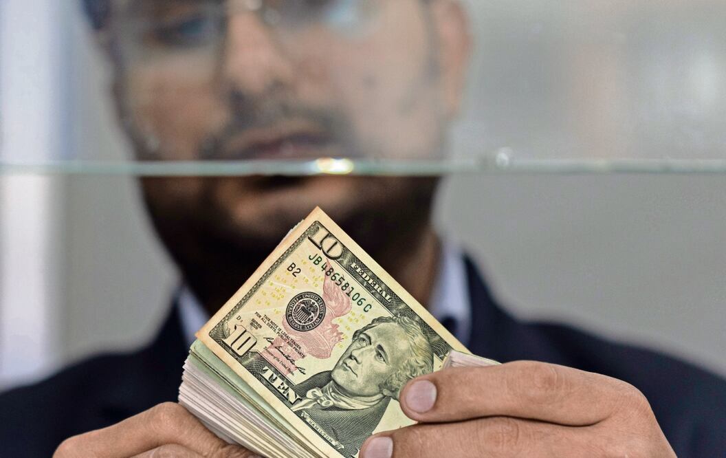 Para el cierre de 2024, analistas proyectan que el tipo de cambio se ubique en 18.98 pesos por dólar. Foto: Archivo / El Universal