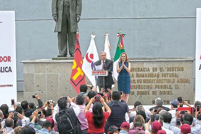 Crónica. “La tercera es la vencida”: AMLO