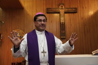 Iglesia pide no quedarse de "brazos cruzados" ante muro