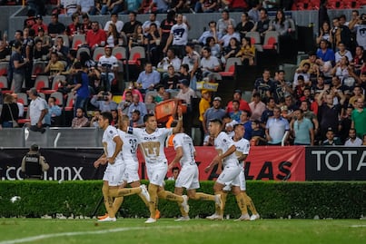 Pumas golea al Atlas y es líder