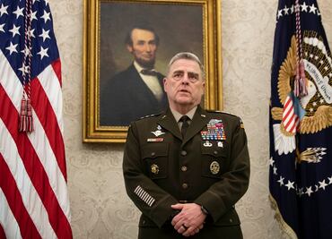 Pentágono retira guardaespaldas al general Milley, exjefe del Estado Mayor; es enemigo de Trump al que califica de fascista"