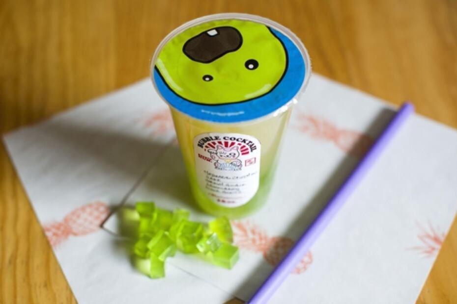 Lanzan cocteles con perlas de tapioca para disfrutar en casa