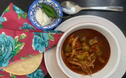 Prepara chilayo estilo Jalisco