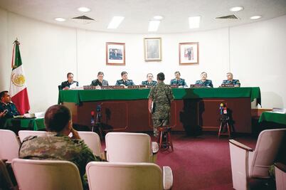 Piden indultar a militares presos en lucha contra narco