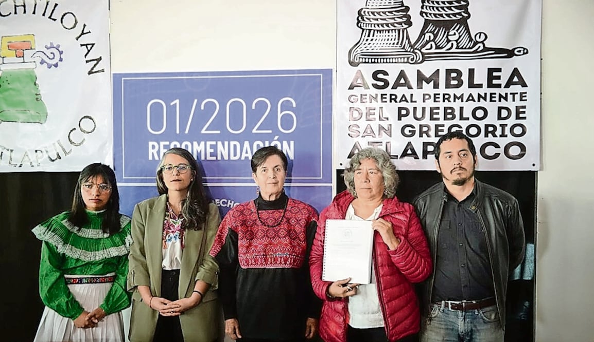 La presidenta de la CDHCM, María Dolores González Saravia, presentó la recomendación en la Casa del Pueblo Tlamachtiloyan, ante la presencia de las víctimas. Foto: Especial