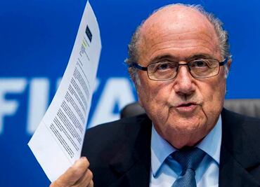 Sepp Blatter sí considera quedarse en FIFA: asesor