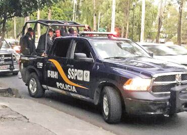 Policía sufre caída de camioneta de la SSP en CDMX