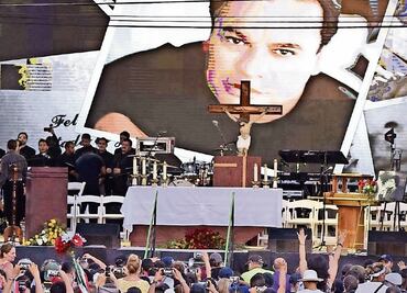 Misa en Juárez; show en Guadalajara