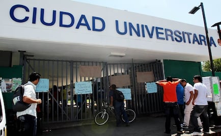 Jóvenes mantienen paralizadas actividades en Universidad Michoacana