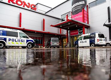 Varias personas son apuñaladas cerca de un centro comercial de Finlandia; hay un detenido