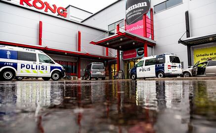 Varias personas son apuñaladas cerca de un centro comercial de Finlandia; hay un detenido