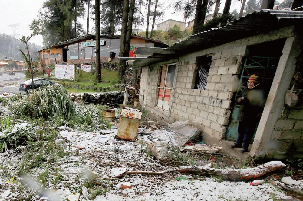 Está en pobreza quien tiene al menos una carencia social en educación, salud, seguridad social, vivienda o alimentación (ARCHIVO EL UNIVERSAL)