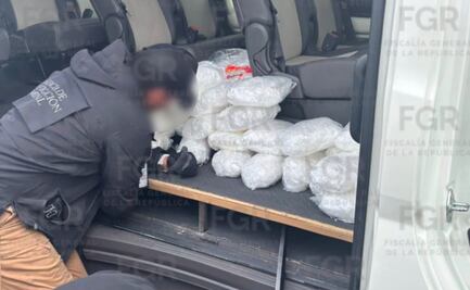 Aseguran 50 kilos de metanfetamina en Hidalgo; estaban ocultos en una camioneta de pasajeros