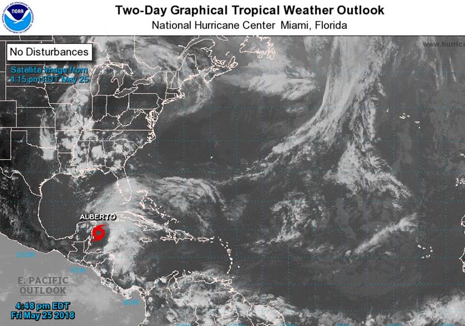 Tormenta "Alberto" causa lluvias en Caribe mexicano; obliga evacuación en Golfo de México